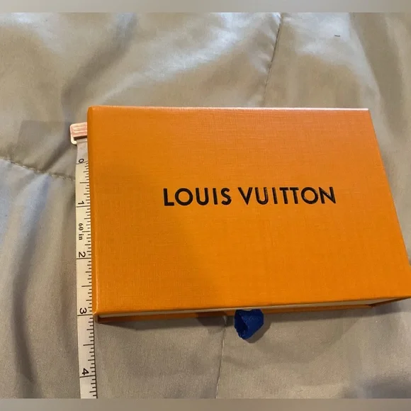 Louis Vuitton Gift Boxes - Picture 6 of 7